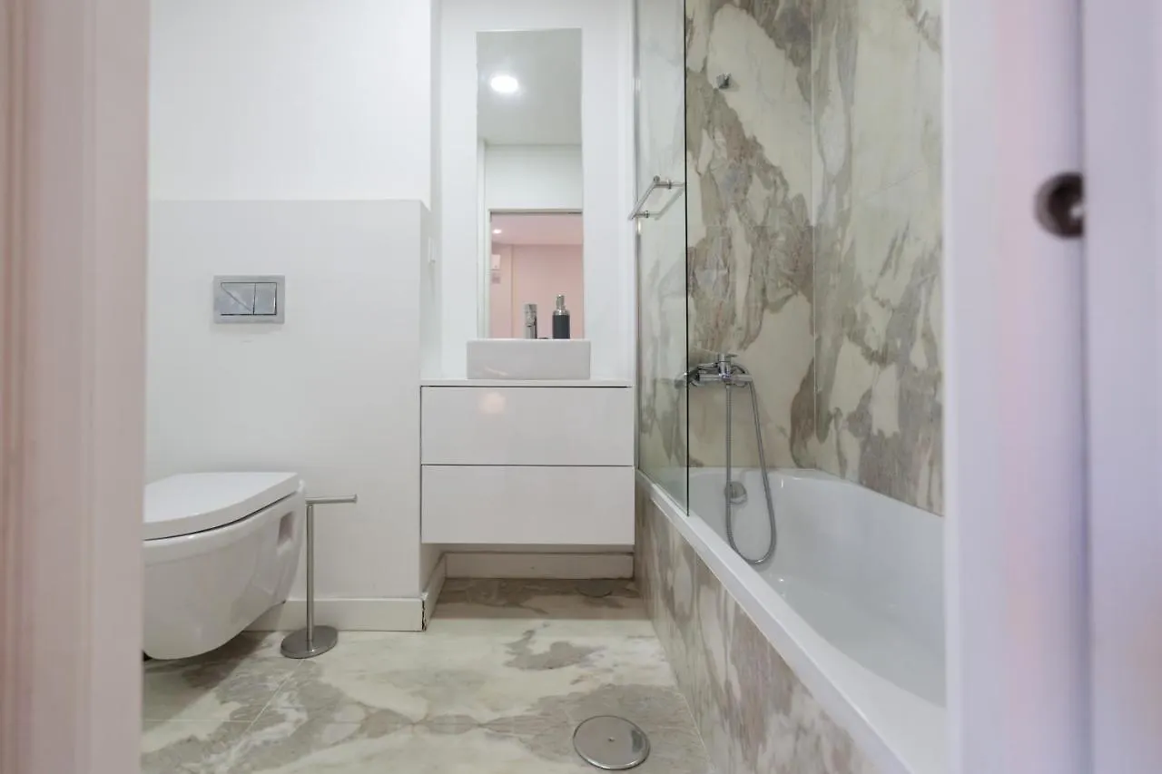 Flh Gulbenkian Apartment With Balcony Lisbon