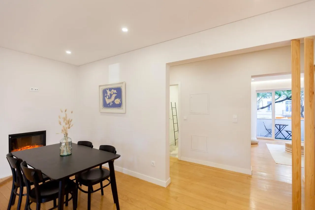 Flh Gulbenkian Apartment With Balcony Lisboa