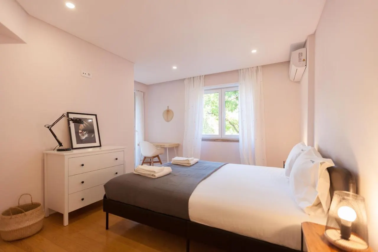 Flh Gulbenkian Apartment With Balcony Lisboa